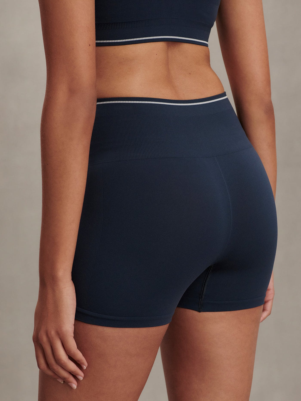 Chihiro Seamless Shorts 4" Blue Nights - Varley