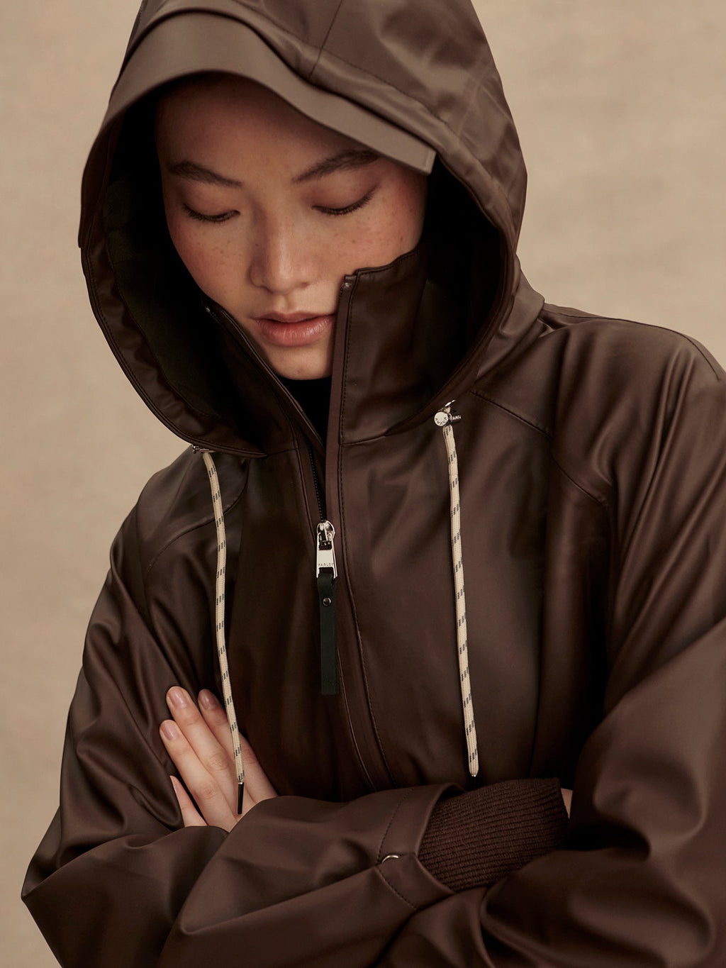 Kirsten Raincoat Dark Truffle - Varley