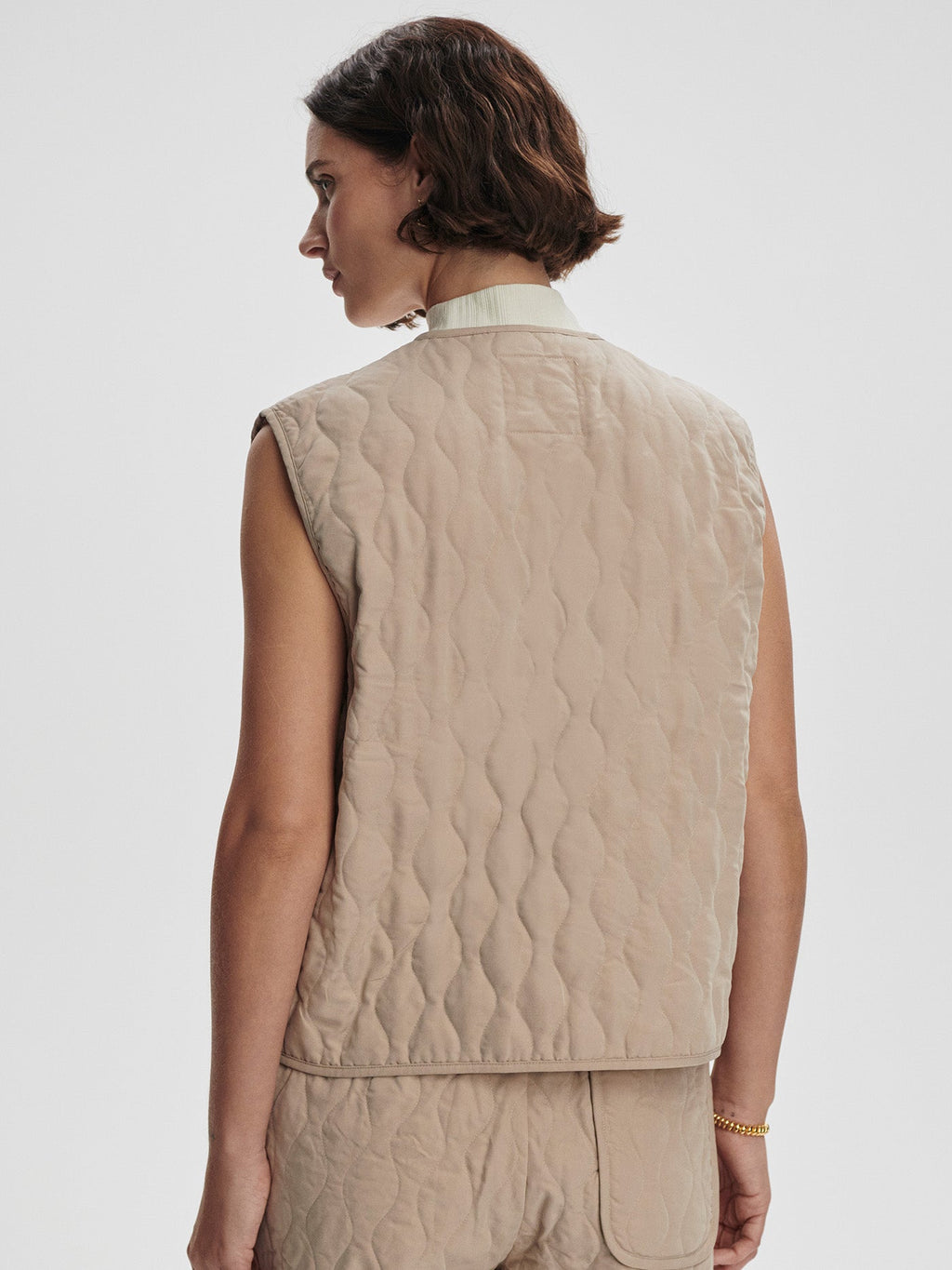 Karla Quilted Gilet Light Taupe - Varley