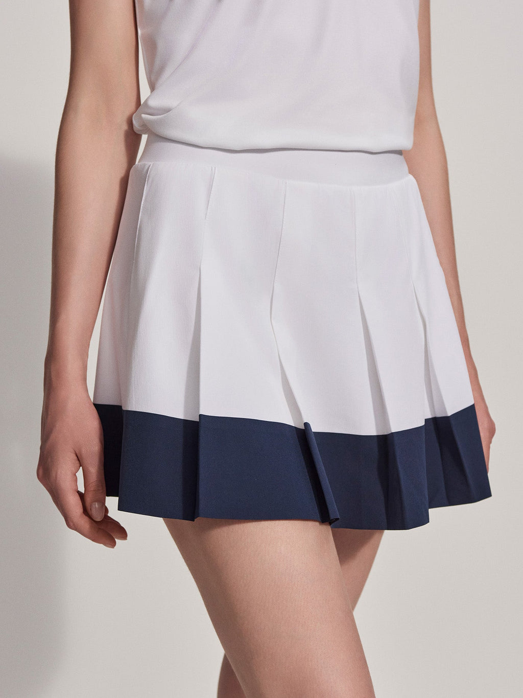 Chase High-Rise Skort 14'' | VARLEY US White/ Blue Nights - Varley