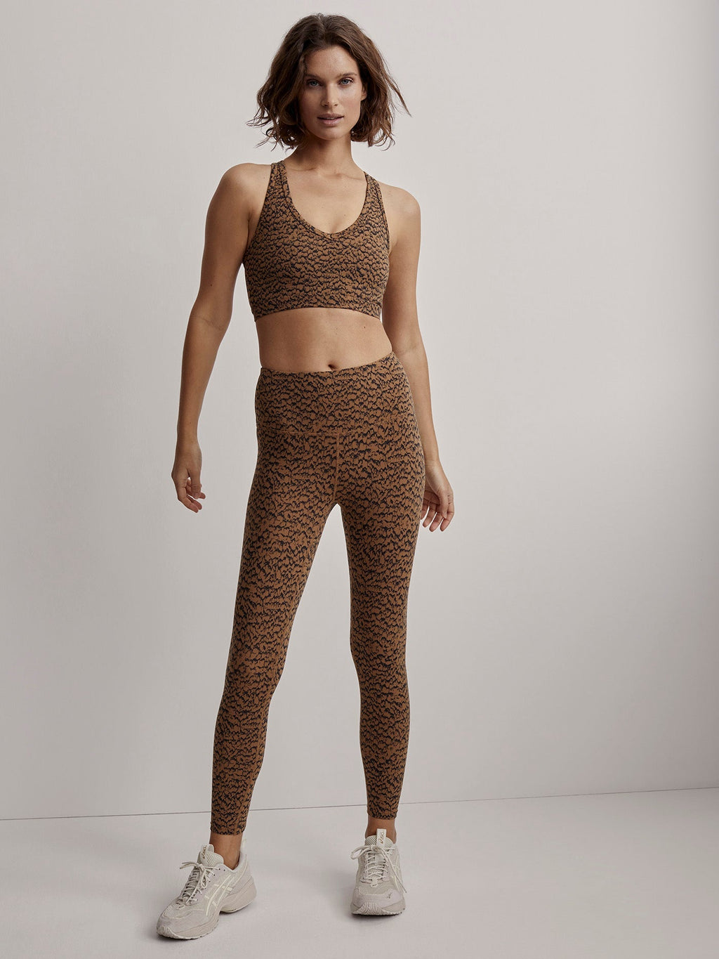 Move High Rise Legging 25 | VARLEY US Sand Drift - Varley