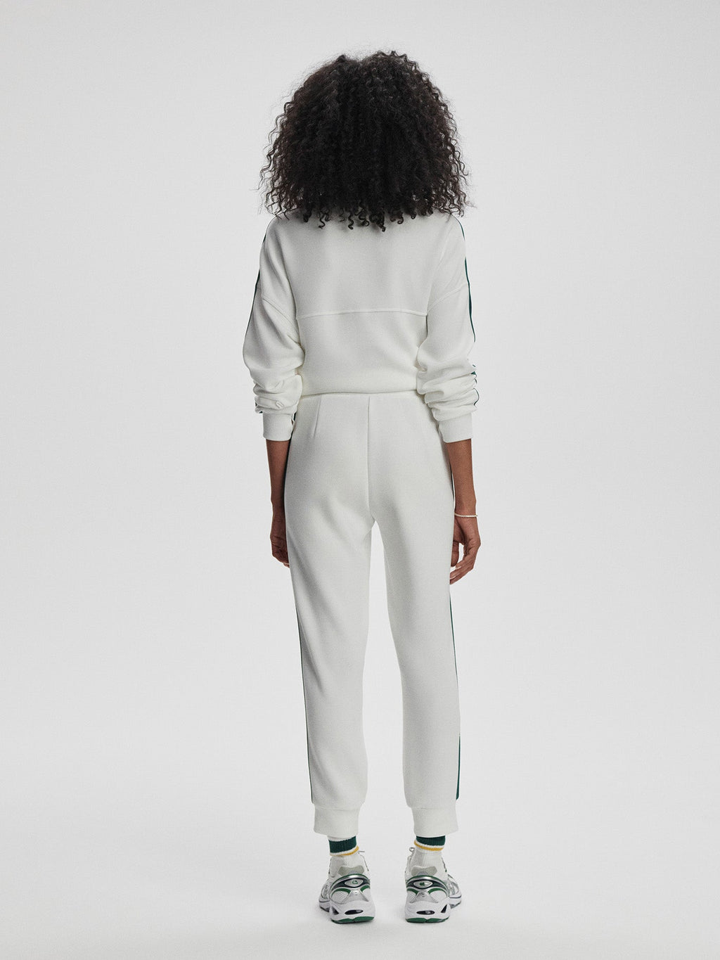 The Slim Stripe Cuff Pant 26 White/ Navy/ Forest - Varley